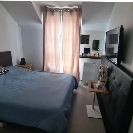 Maison Chaleureuse Avec Piscine Melun