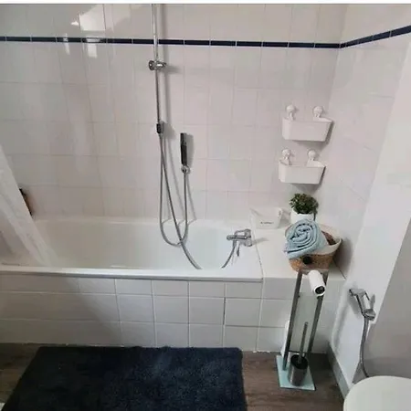 Maison Chaleureuse Avec Piscine *
